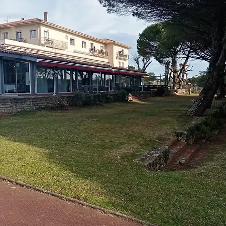 Beautiful Studio Of 33m2 Located In *